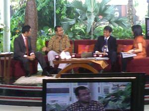 Anggara - Roy Suryo = Duet Maut